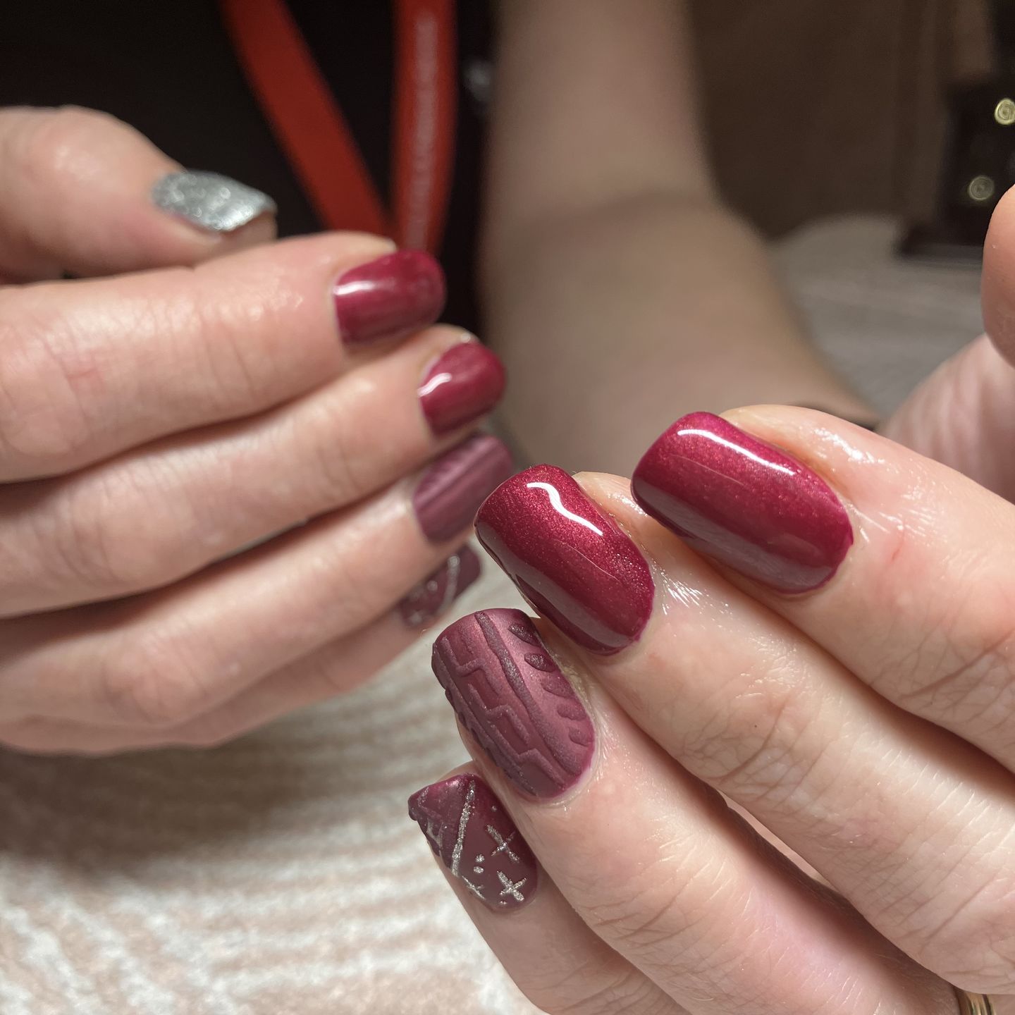 Customer photo review of Semilac 393 Sparkling Black Cherry UV Gel Polish 7ml
