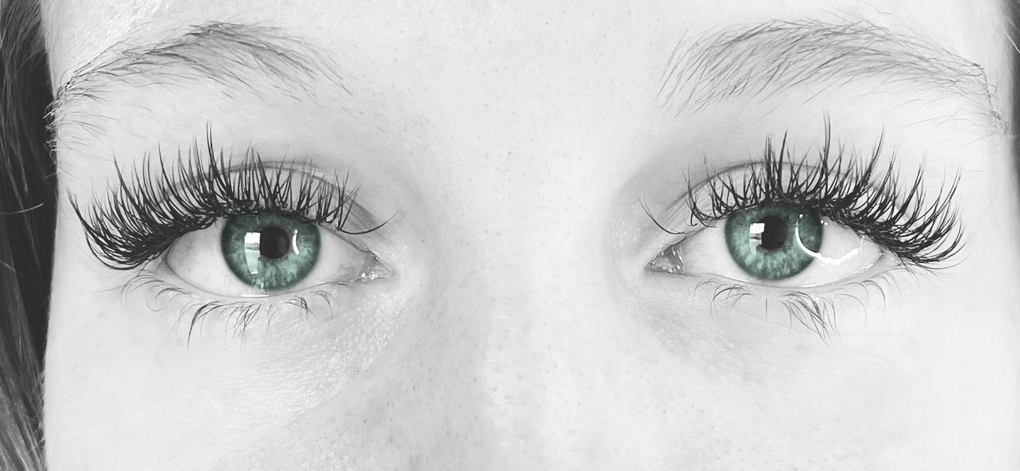 Customer photo review of VELOUR LASH ADHESIVE