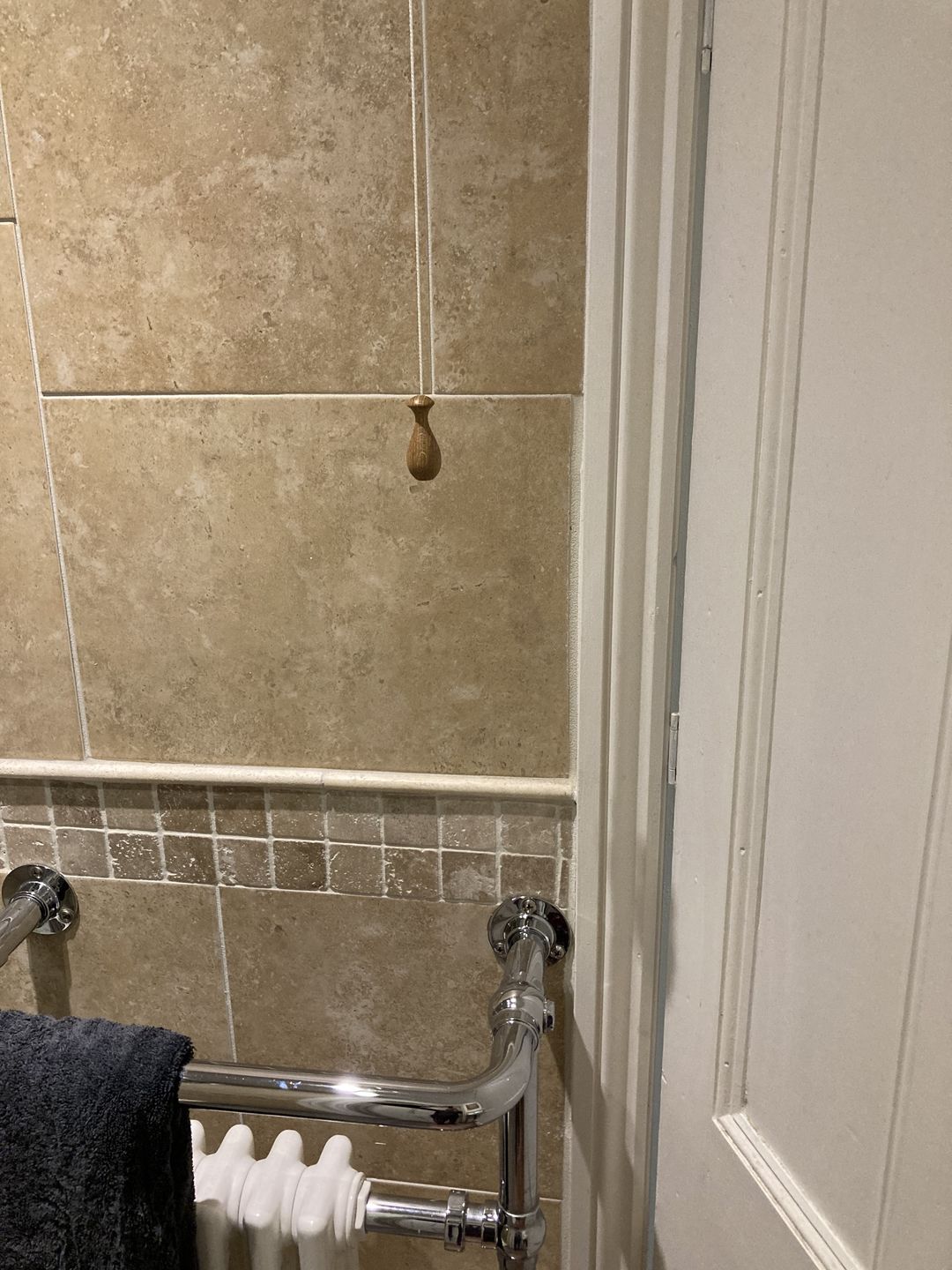 Customer photo review of Oak Light Pull