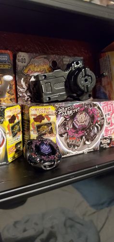 Customer photo review of Takara Tomy Gravity Perseus Beyblade BB-80 (Destroyer AD145WD) - With String Launcher
