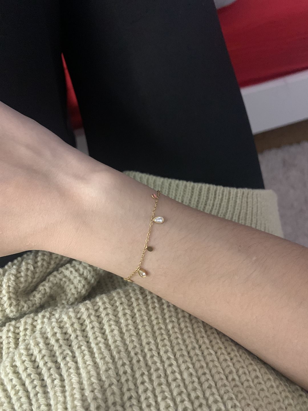 Customer photo review of Shine Drops Armband | 18K vergoldet