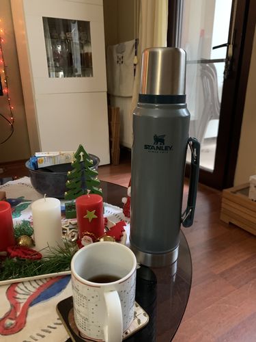 Customer photo review of Stanley Classic Legendary Bottle 1 L Taş Rengi