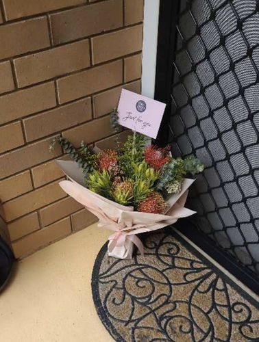 Customer photo review of Native Posy