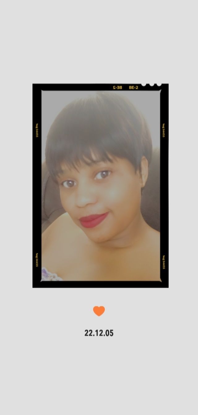 Customer photo review of Pixie cut