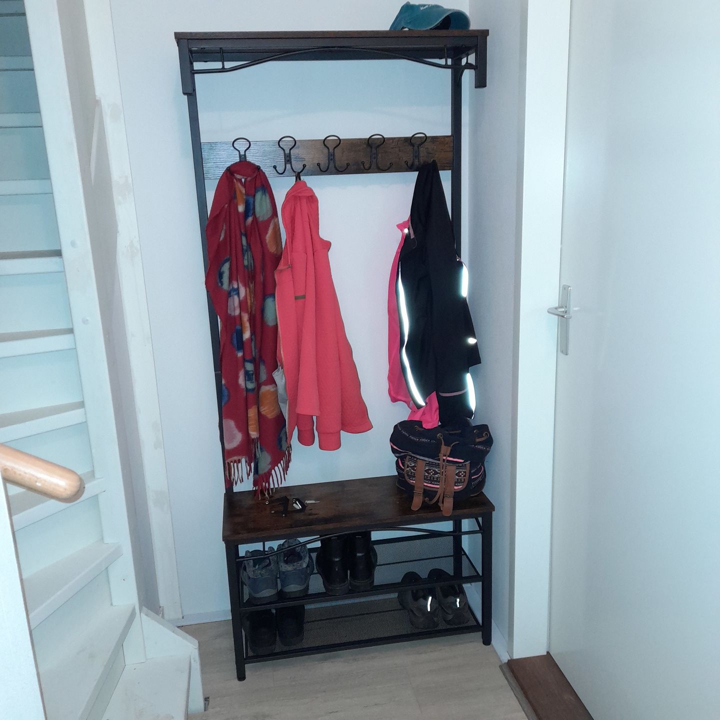 Customer photo review of Garderoberek Industrieel Design | Houtlook en Staal | 80x30x179cm