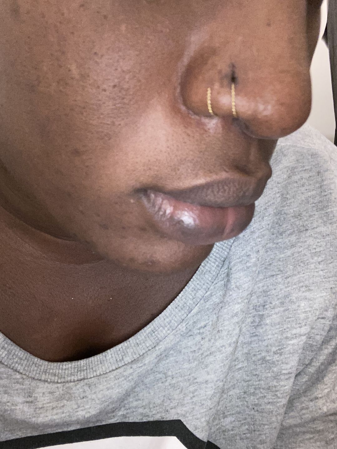 Customer photo review of Le double piercing