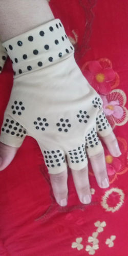 Customer photo review of HälsoHandskar™ Smärtlindring Handskar