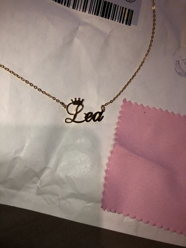 Customer photo review of Collier prénom personnalisé à couronne