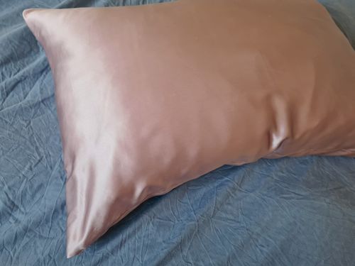 Customer photo review of Pink 22 Momme Mulberry Silk Pillowcase