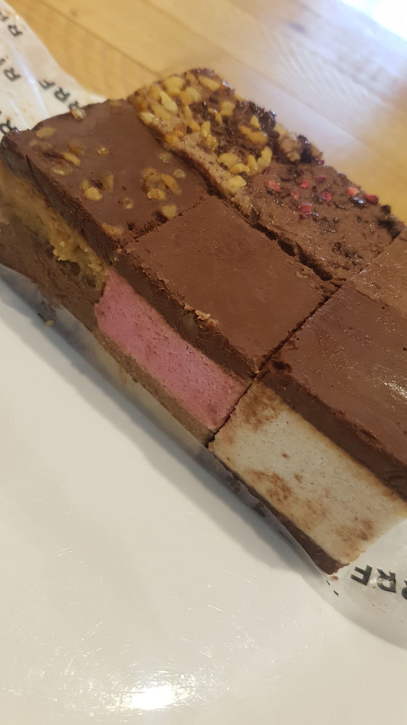 Customer photo review of Mixed Slice Box