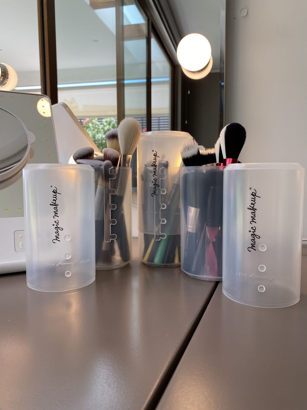 Customer photo review of Porta brochas ajustable