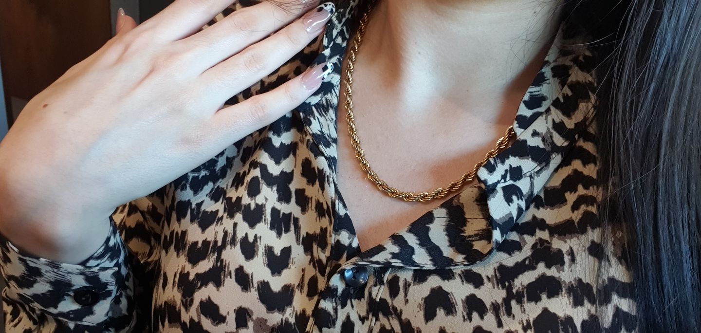 Customer photo review of Collar Elara