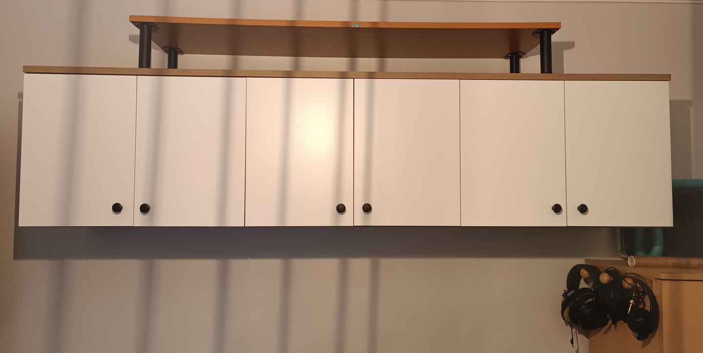 Customer photo review of Rani EA103 Portmanto Üst Modülü Çok Amaçlı Dolap Sepet Ceviz - Beyaz