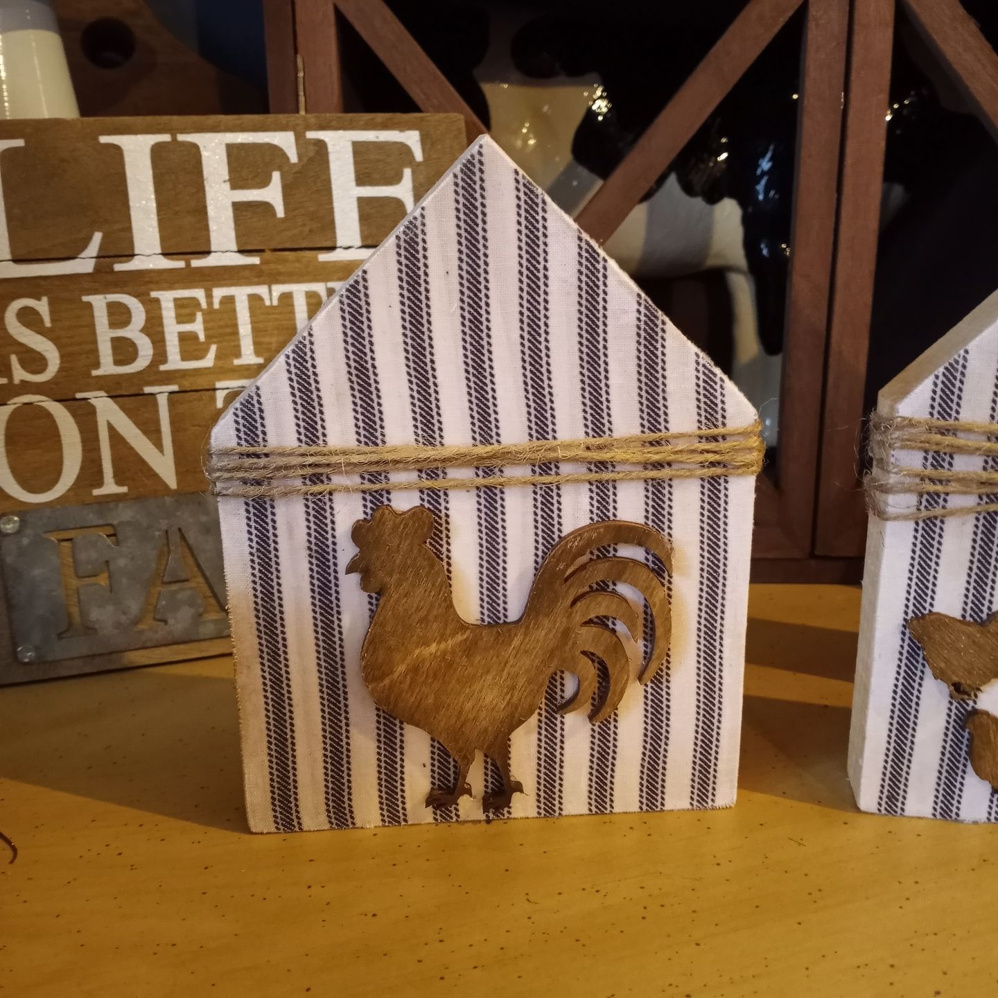 Customer photo review of Unfinished Wood Rooster Chicken Shape - Farm Animal - Craft - up to 24" DIY