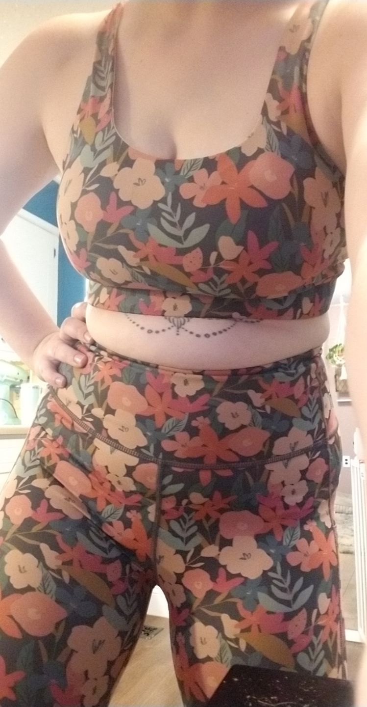Customer photo review of Inspire Leggings - Luna | MT SPORT