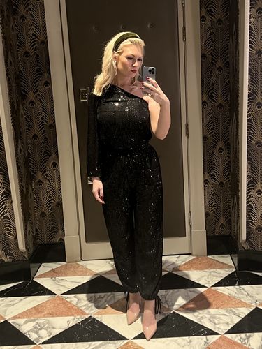 Customer photo review of Black Sequin Set