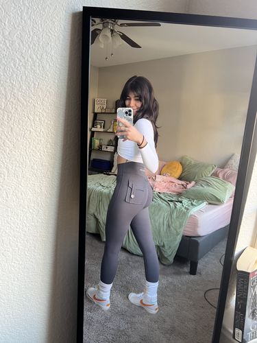 Customer photo review of Grey Pocket Scrunch Butt Leggings