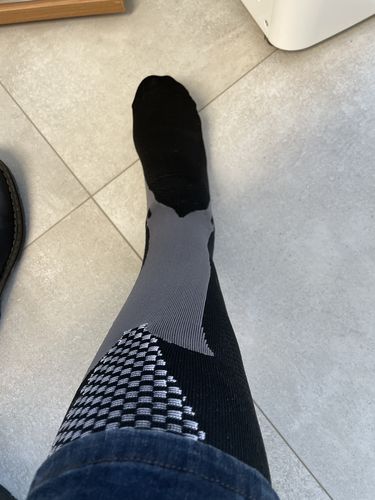 Customer photo review of MinasaMed Kompressionssocken für schmerzfreie Beine & Füße