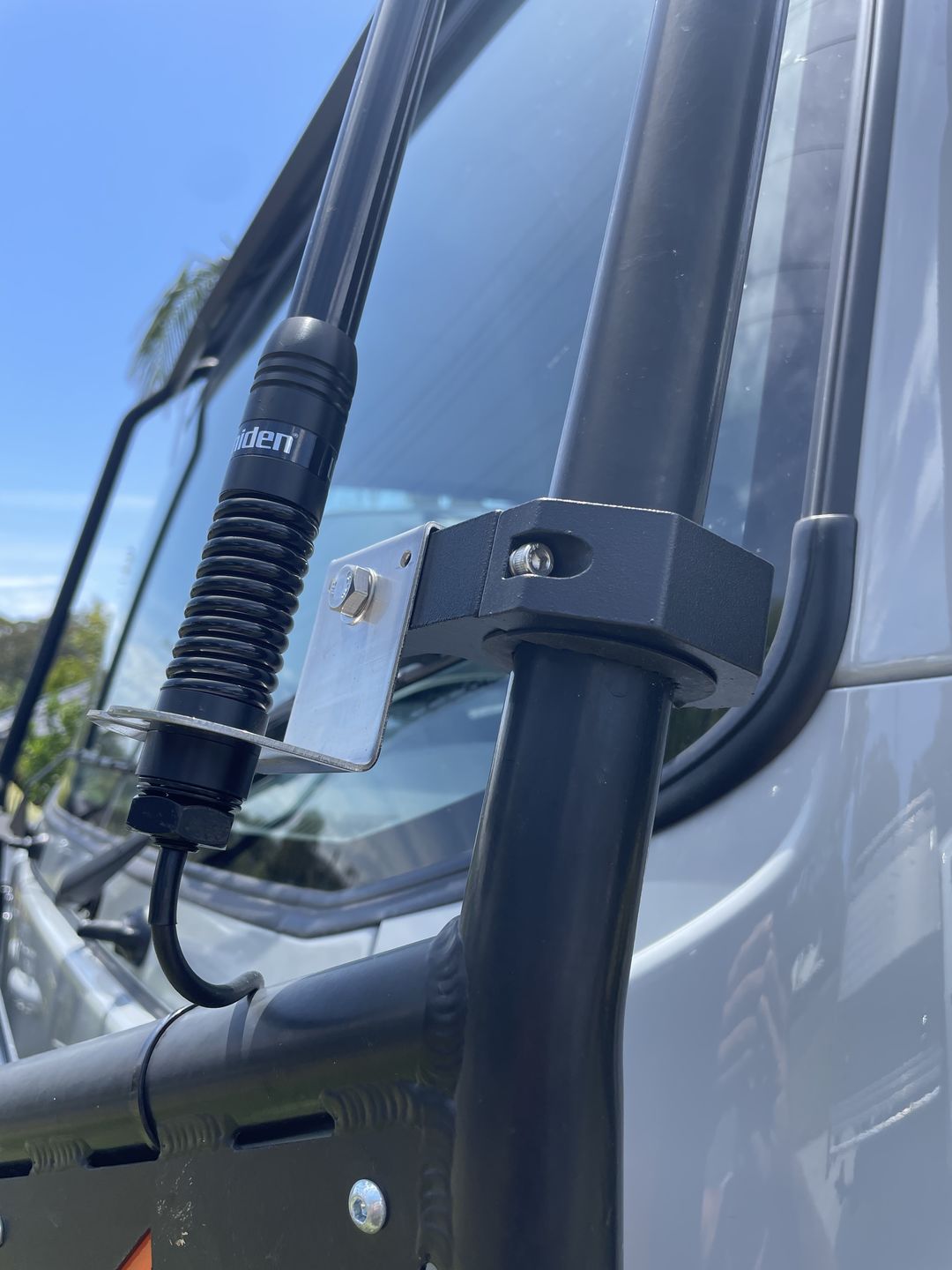 Customer photo review of 25-50mm Bull Bar Tube Mount Brackets (pair)