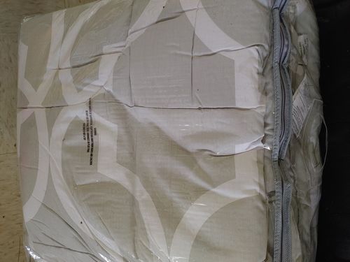 Customer photo review of Trellis Natural Grey 5-Piece Comforter Set - (Queen / King Size)