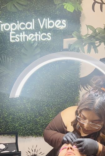 Customer photo review of CosmoGlo Original Light Bundle + Phone Clip