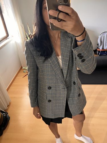 Customer photo review of Double Breasted Shoulder Pad Blazer