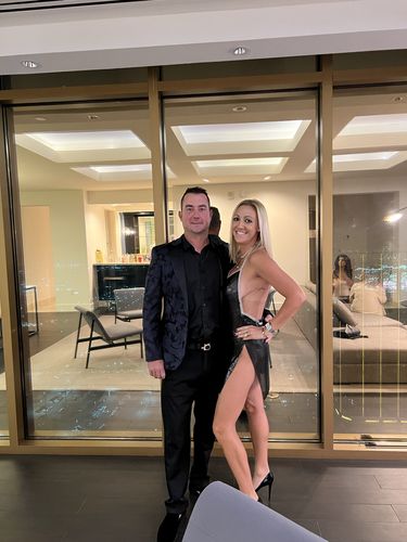 Customer photo review of Black Chain Hemming Dress