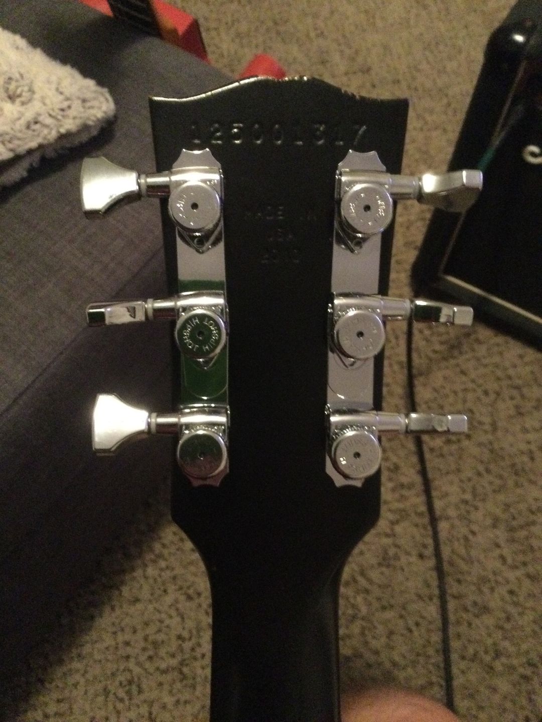 Customer photo review of Guitar Tuner Upgrade Kit for 3+3 Headstocks (10mm Post Holes)