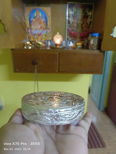 Customer photo review of meenakari Round Chouki 3"x3"