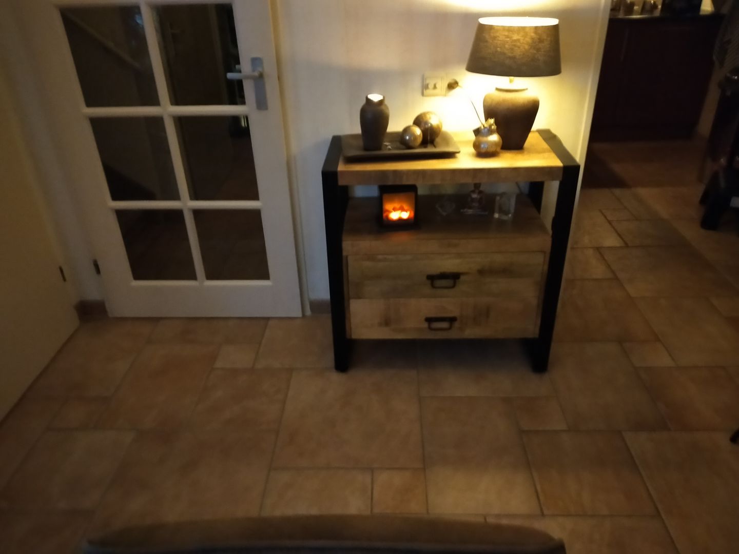 Customer photo review of Sidetable / Dressoir Kastje 2 lades Industrieel Design | Mangohout en Staal | 80x40x80cm