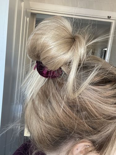 Customer photo review of Stashy Scrunchie - Cranberry Kiss