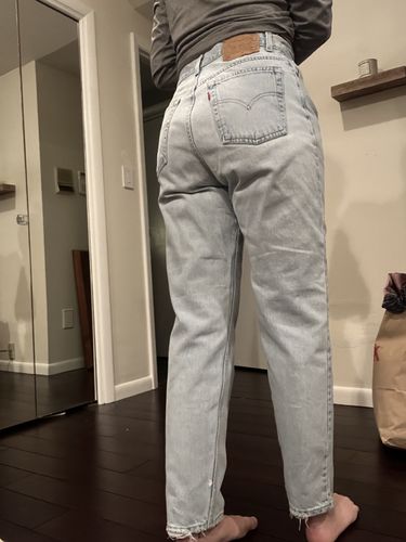 Customer photo review of Vintage Levi's 550 Relaxed Tapered Fit Denim Jeans Women's Size 12 Reg. M (31 x 32)