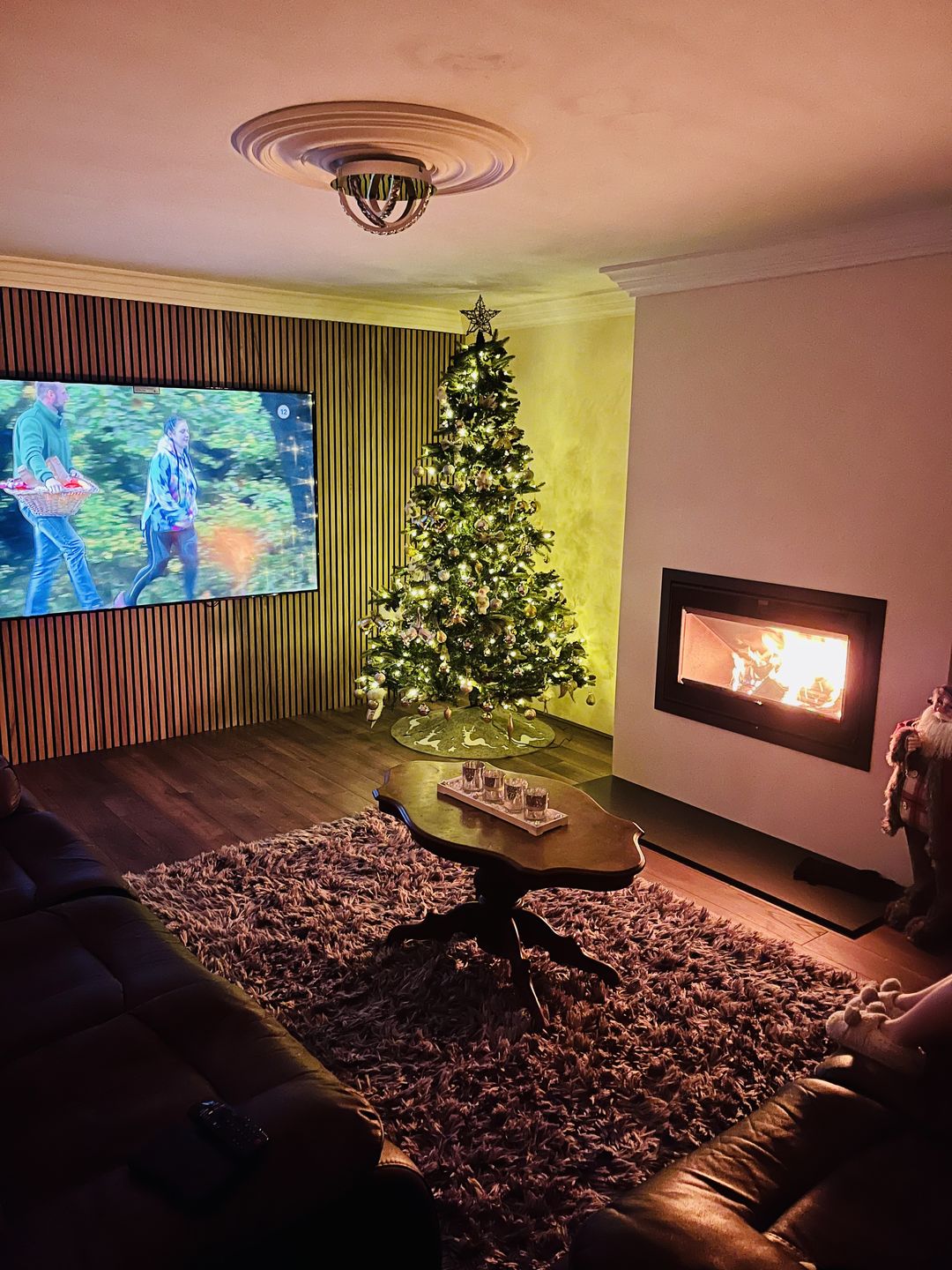Customer photo review of SlatWall Acoustic Natural Oak and Black