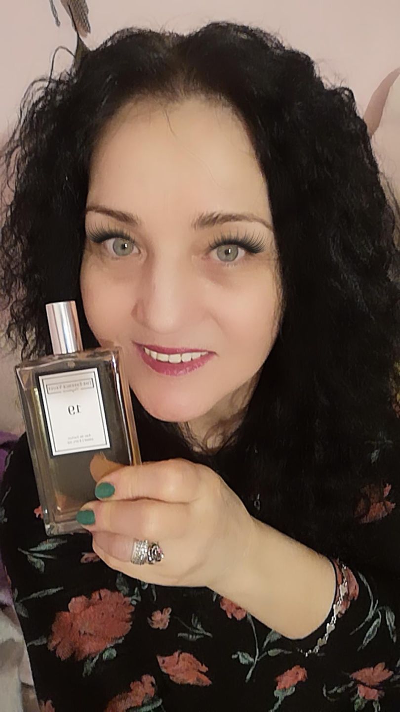 Customer photo review of Inspired by Black Orchid - 19