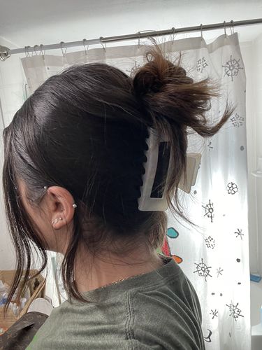 Customer photo review of Large Aurora Claw Clip