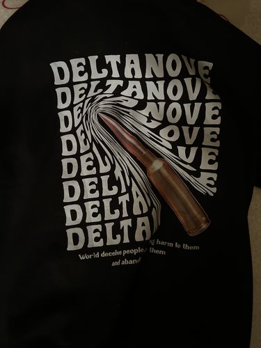 Customer photo review of Felpa Hoodie Deltanove Bullet
