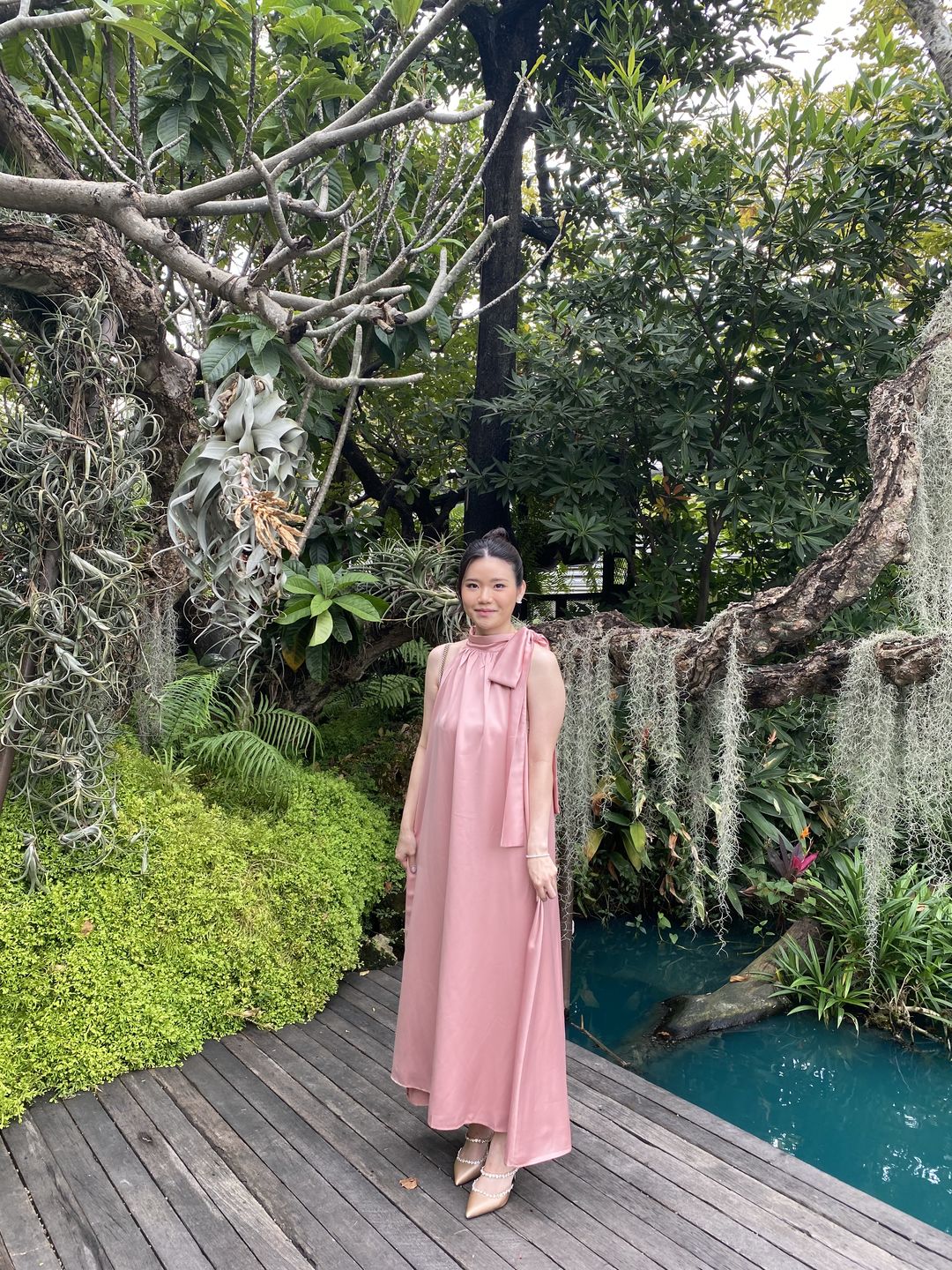 Customer photo review of BEIGE DARLIN SATIN