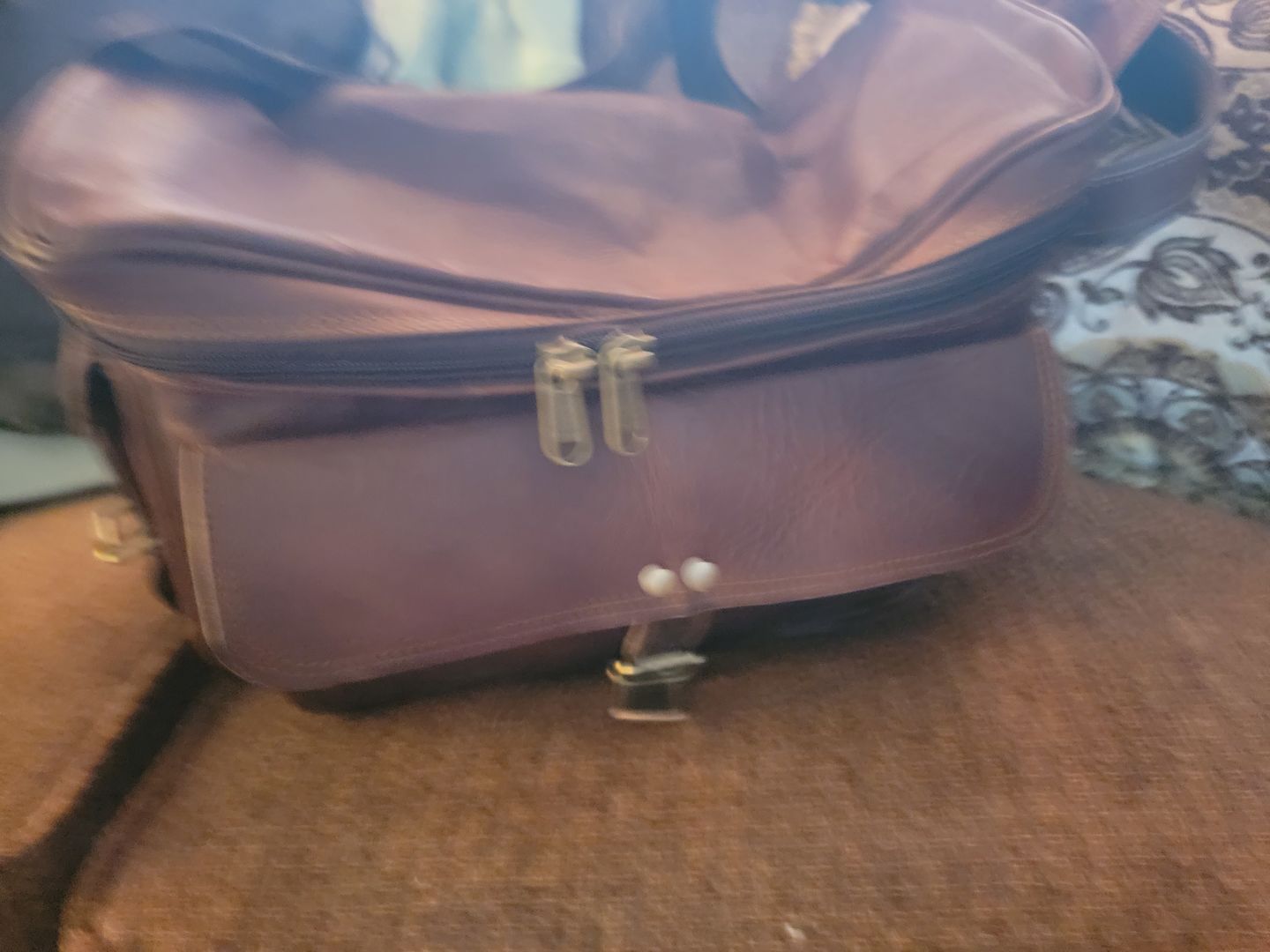 Customer photo review of Genuine Vintage Leather Camera Bag