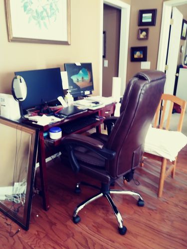 Customer photo review of Ergonomic Big and Tall Massage and Heated Executive Office Chair Brown