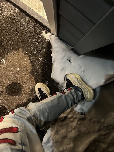 Customer photo review of YEEZY BOOST 700 V3