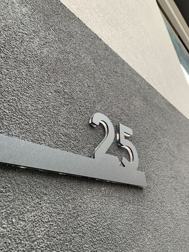 Customer photo review of Numero civico sagomato modello Line 01 Acrilico