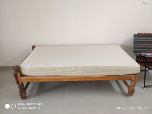 Customer photo review of Flo Aloe Vera Gel Infused Waterproof Mattress Protector