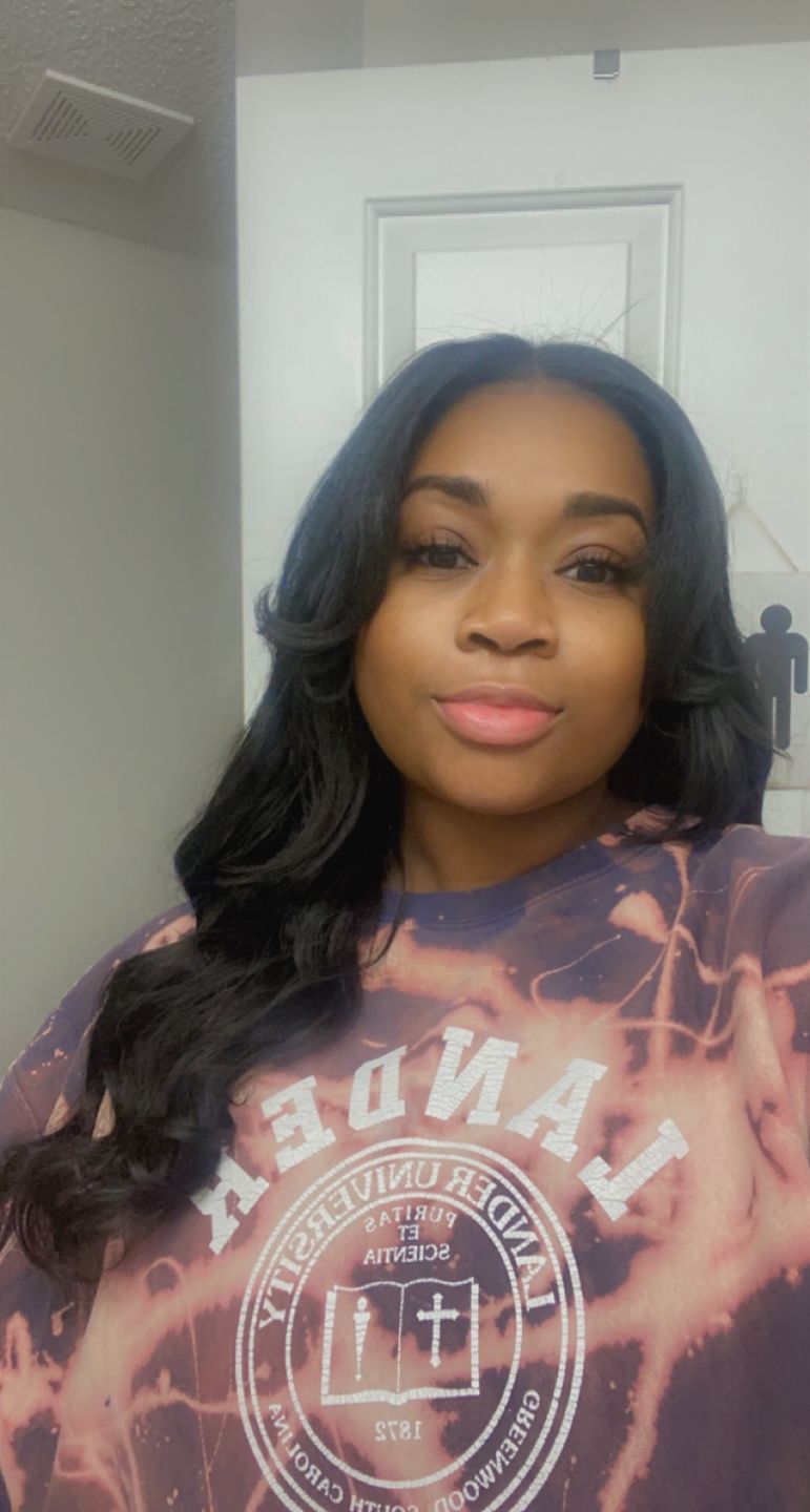 Customer photo review of Body Wave Texture Human Hair U Part Wig AU04