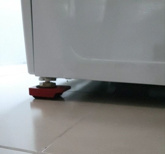 Customer photo review of Set of 5 Furniture Lifter Moving Tool - (FREE DELIVERY)