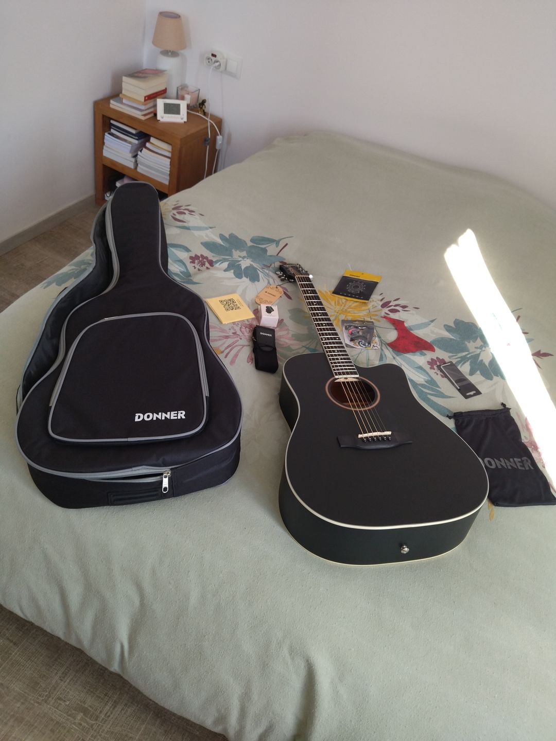 Customer photo review of Donner DAD-160CD Kit de Guitare Acoustique Noir