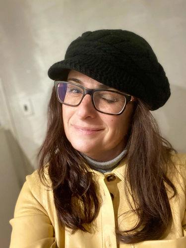 Customer photo review of Women's Winter Beret Beanie Hat in Knitted Fleece