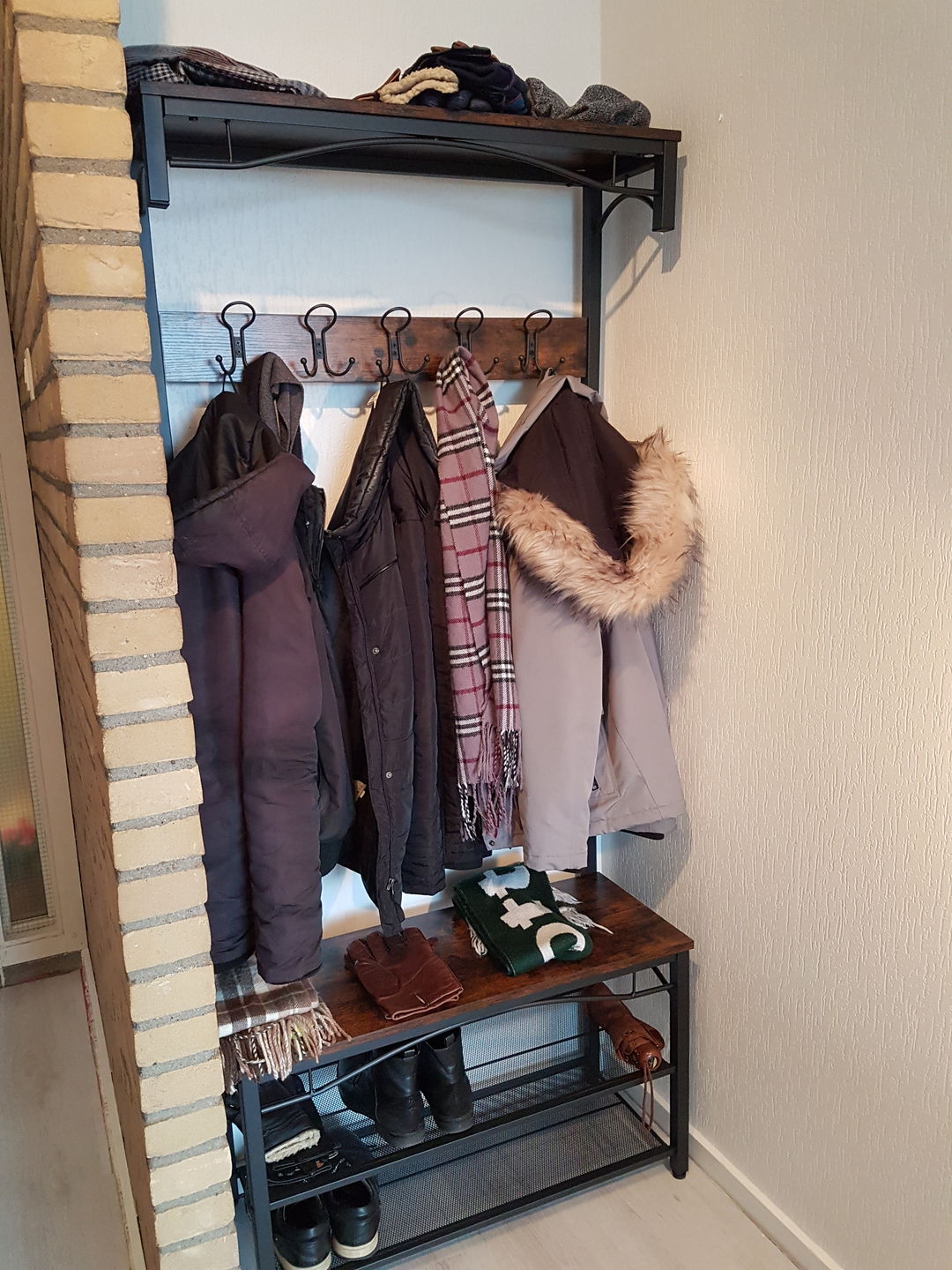 Customer photo review of Garderoberek Industrieel Design | Houtlook en Staal | 80x30x179cm