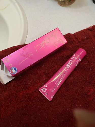 Customer photo review of Fair and White So White Skin Perfector Lightening Cream 50ml / 1.6 fl oz