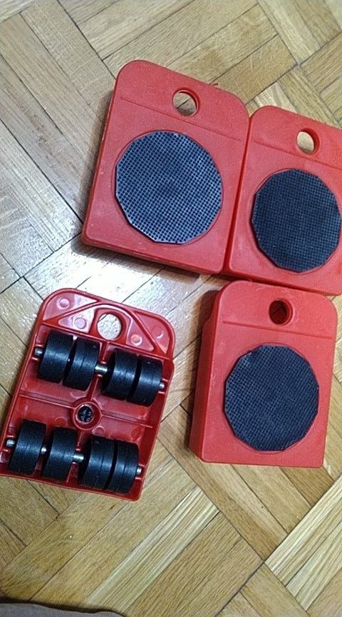 Customer photo review of Set of 5 Furniture Lifter Moving Tool - (FREE DELIVERY)