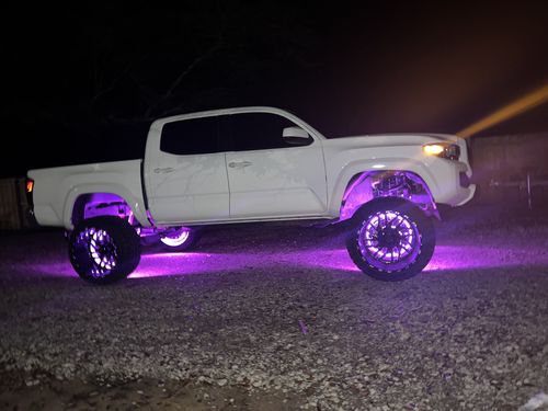 Customer photo review of Premium RGB+W Rock Lights